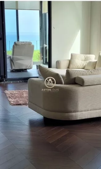 Aston Louis Macar English oak Robosto